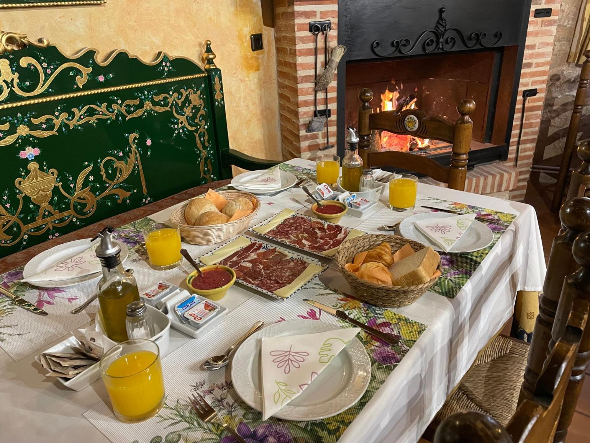 La Posada Del Hidalgo De Аларкон Экстерьер фото